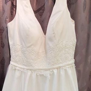 BRAND NEW tea legnth wedding dress